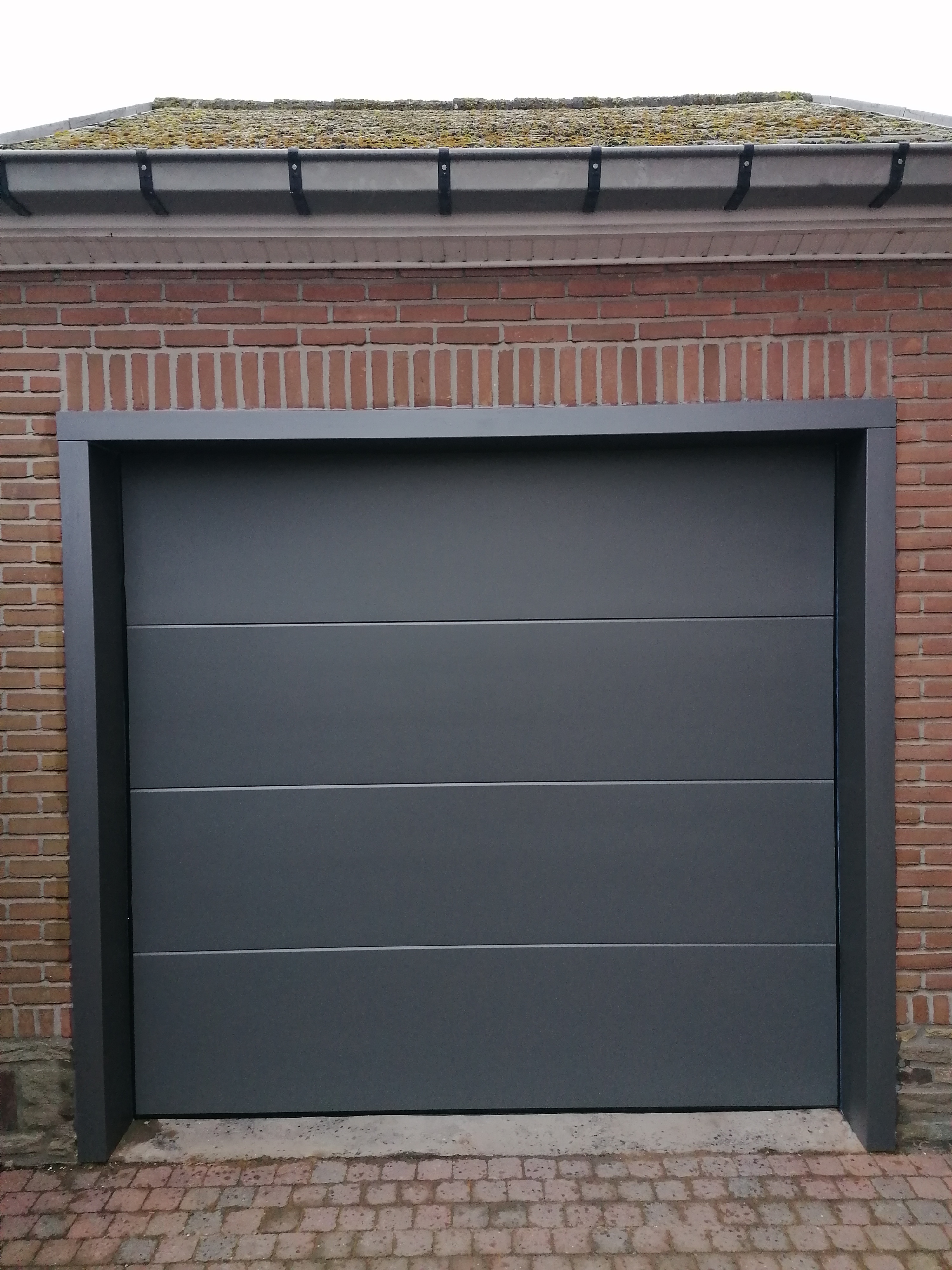garagepoortinstallateurs Sint-Maria-Oudenhove (Zottegem) | Marjo Watthe aluminiumschrijnwerk